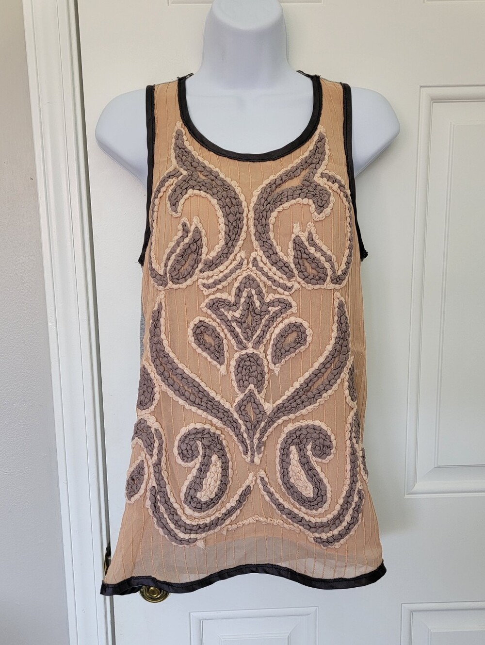 Anthropologie Dolan Embroidered Tank Top Tan Mauve Gray Boho Flowy Size XS